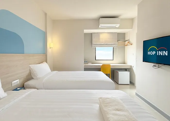 Hop Ratchaburi โรงแรม 2*