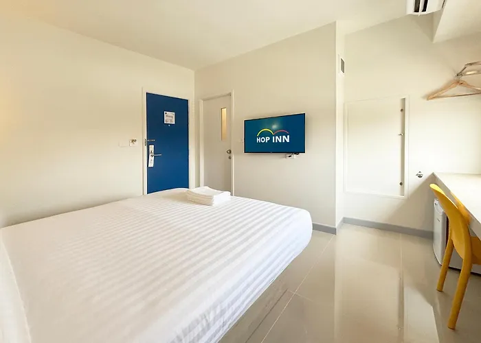 Hop Ratchaburi โรงแรม 2*