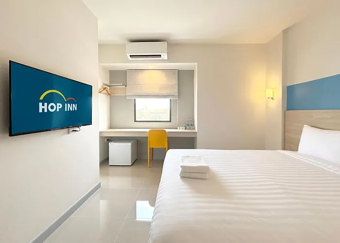 โรงแรม Hop Ratchaburi 2*